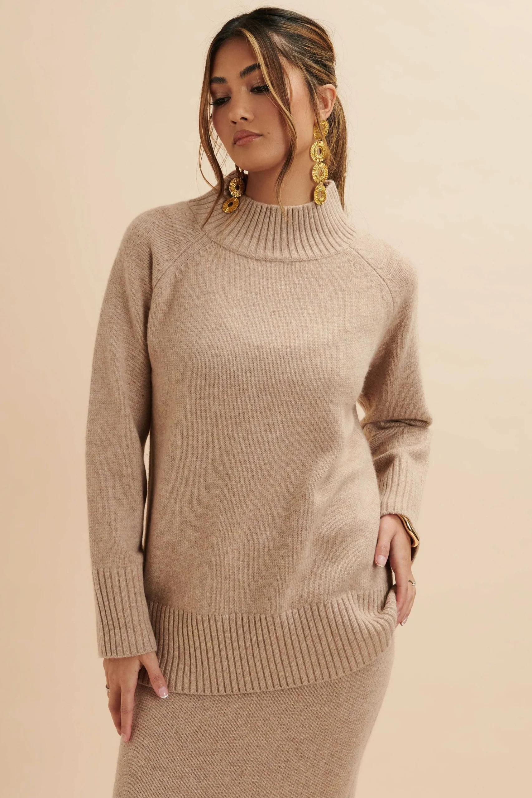 amari_knitted_cashmere_bl_1.webp Sale Lavish Alice Amari Knitted Cashmere Blend Jumper In Beige
